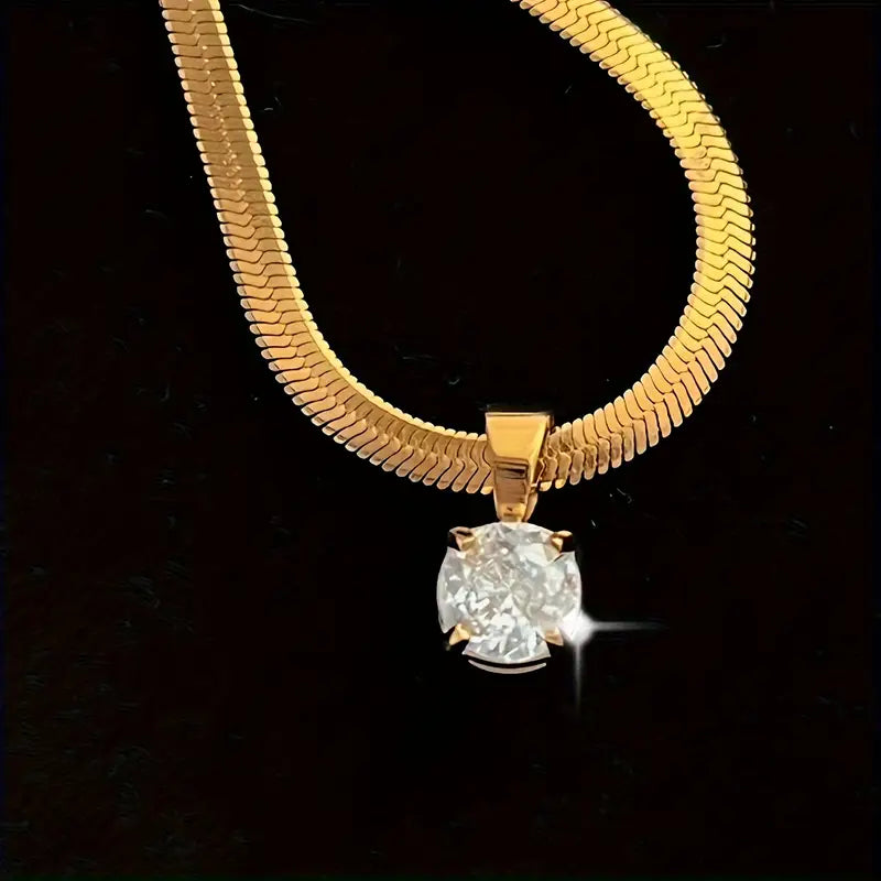 Collana elegante con ciondolo di strass | Oro