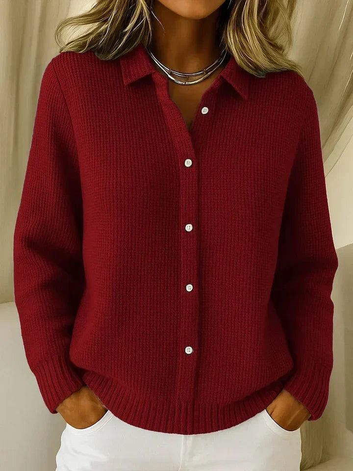 Ludovica | Cardigan in maglia con colletto a camicia e chiusura frontale a bottoni.