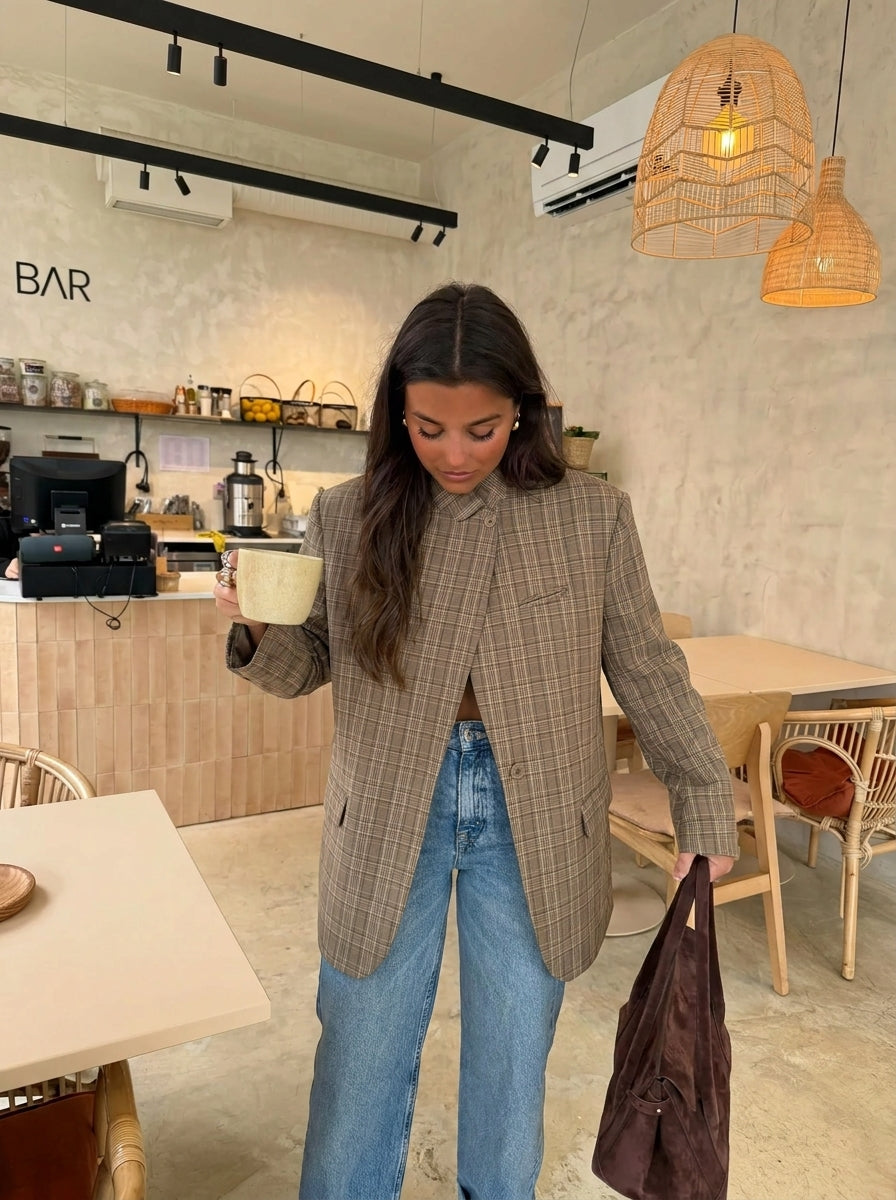 Martina | Blazer asimmetrico a quadri color tortora