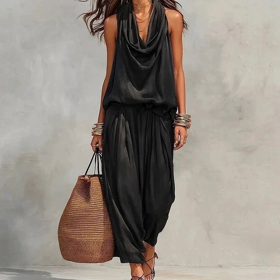 Ambra | Completo fluido con top halter drappeggiato e pantaloni
