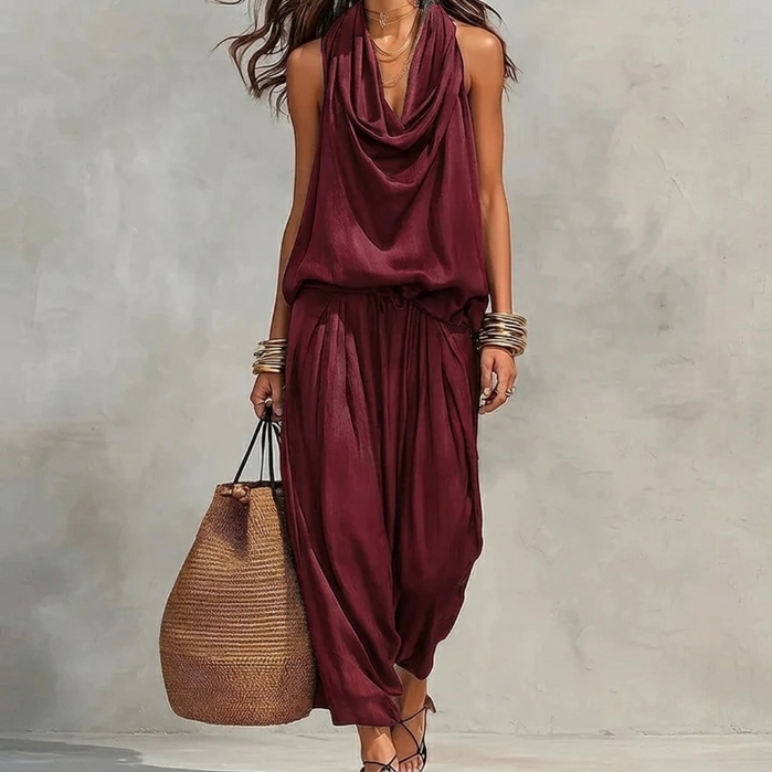 Ambra | Completo fluido con top halter drappeggiato e pantaloni