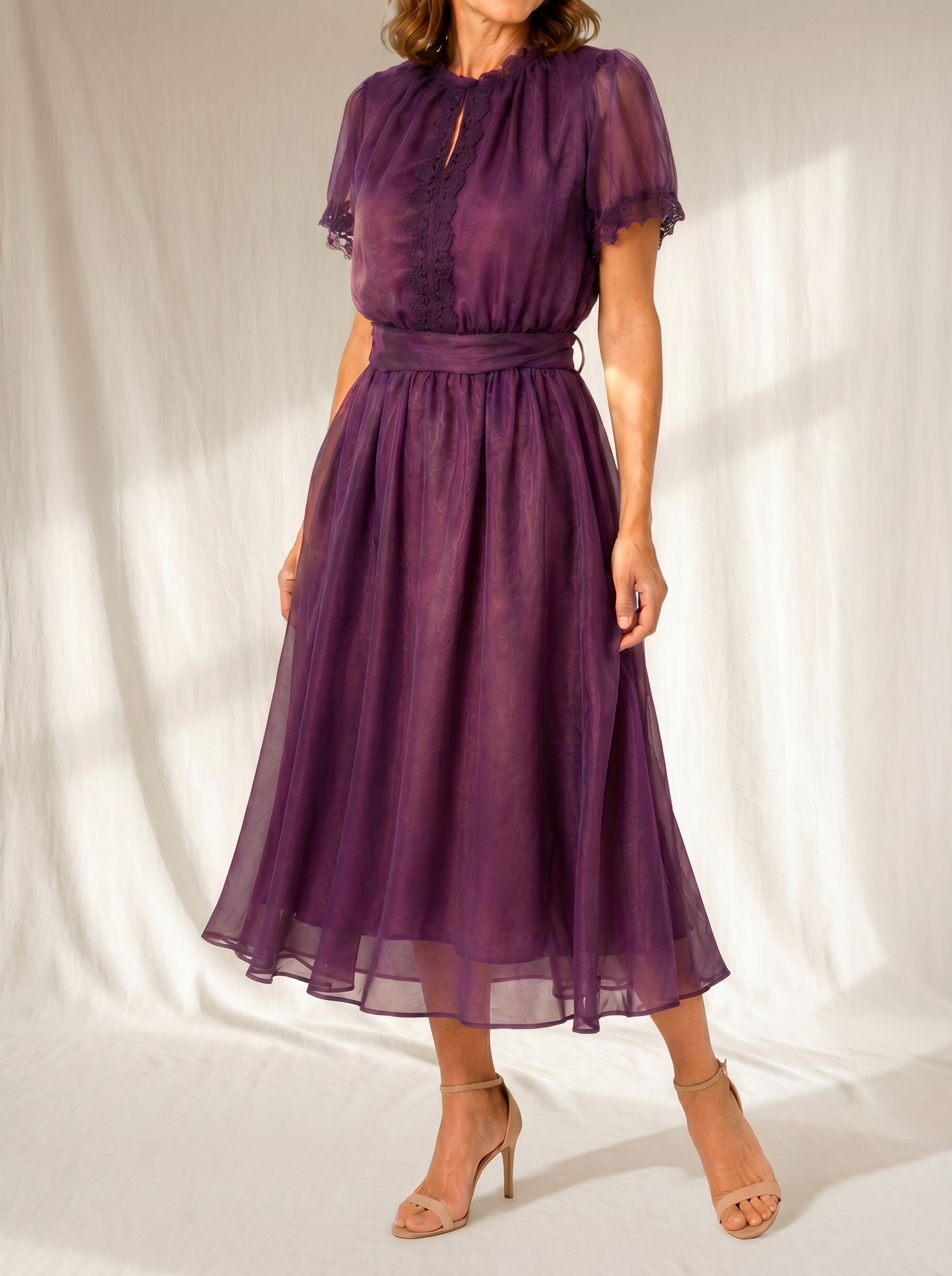 Flavia | Abito Maxi con Scollo a Goccia e Bordo in Pizzo di Chiffon