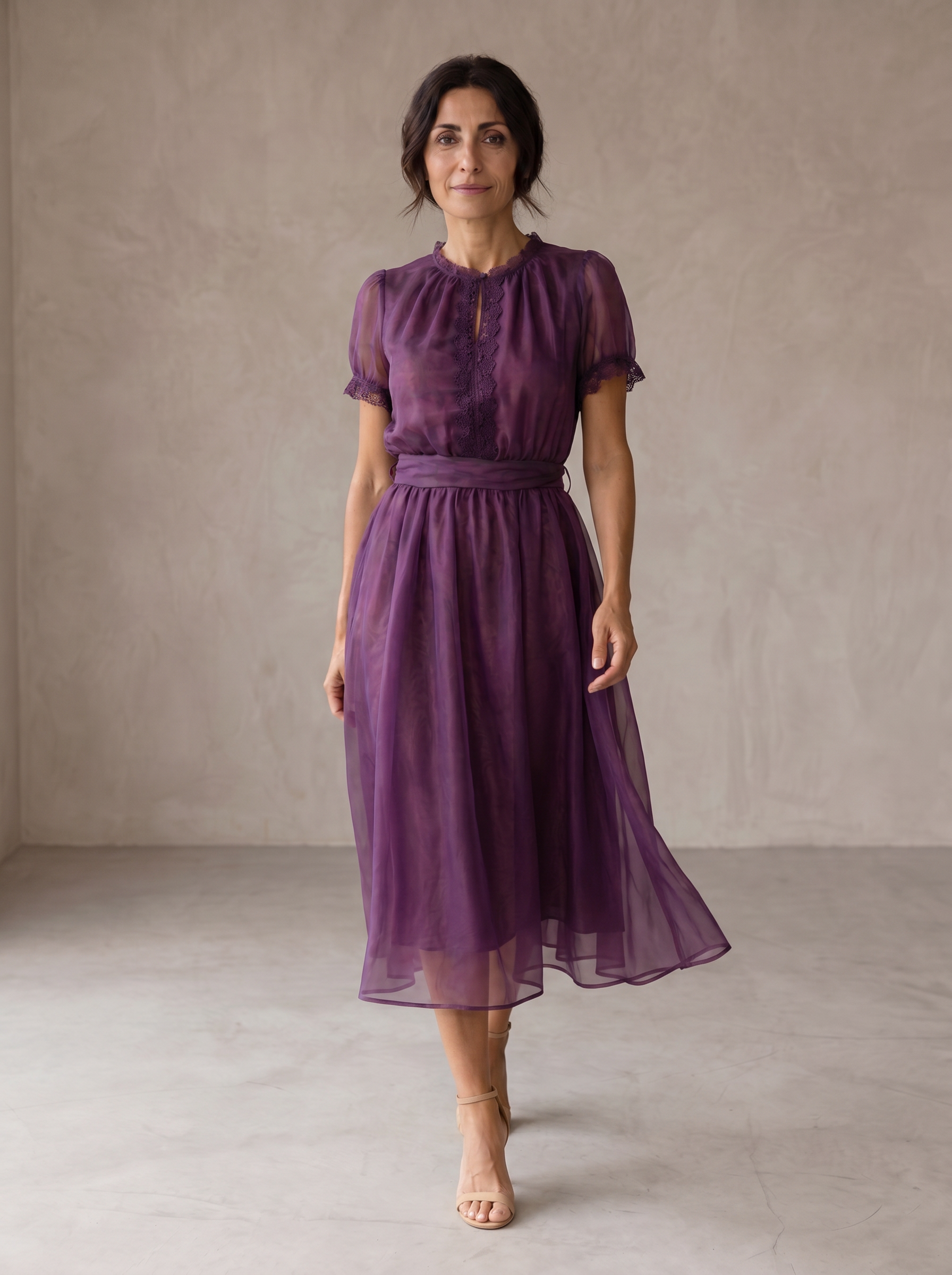 Flavia | Abito Maxi con Scollo a Goccia e Bordo in Pizzo di Chiffon