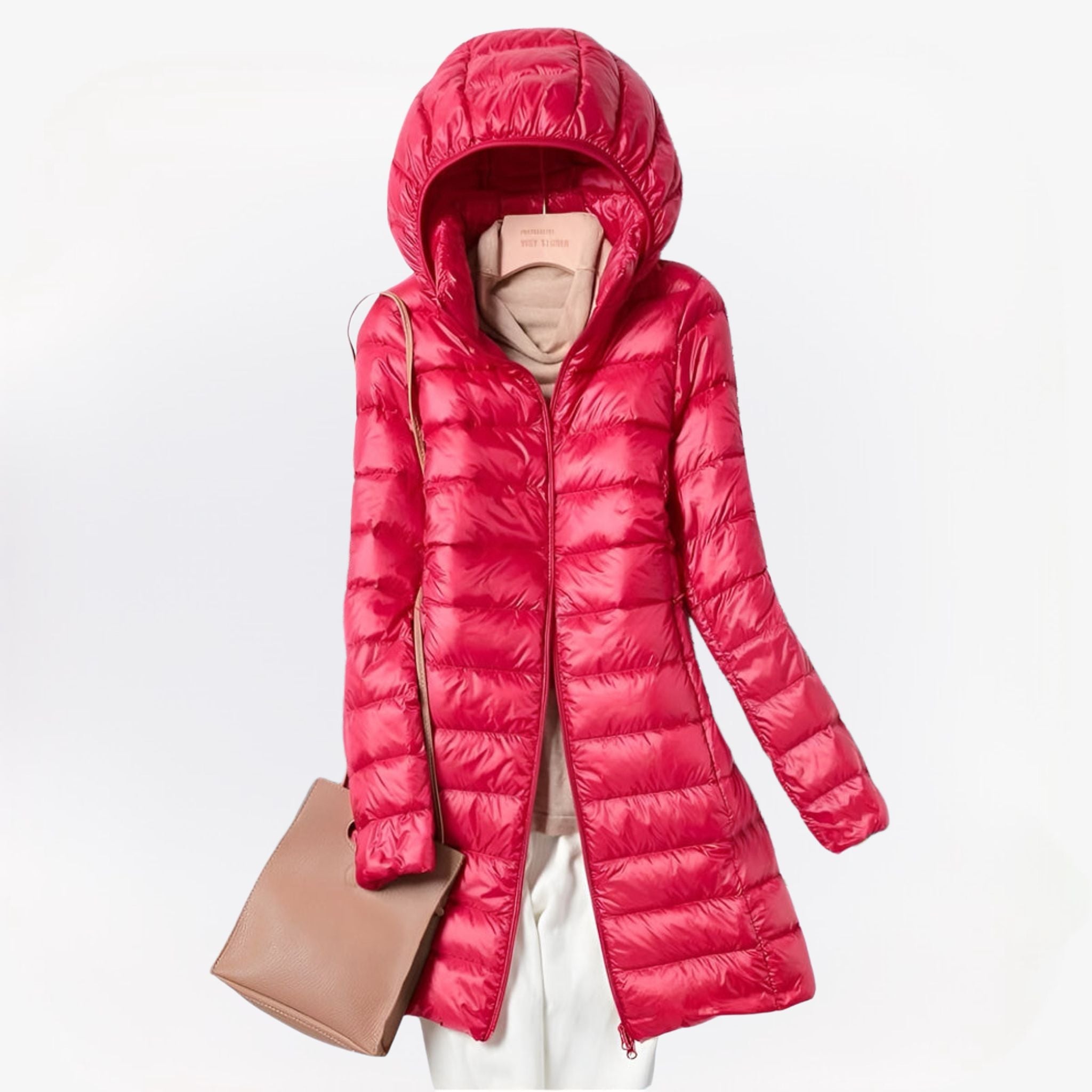 Cecilia | Cappotto lungo e imbottito con cappuccio integrato.