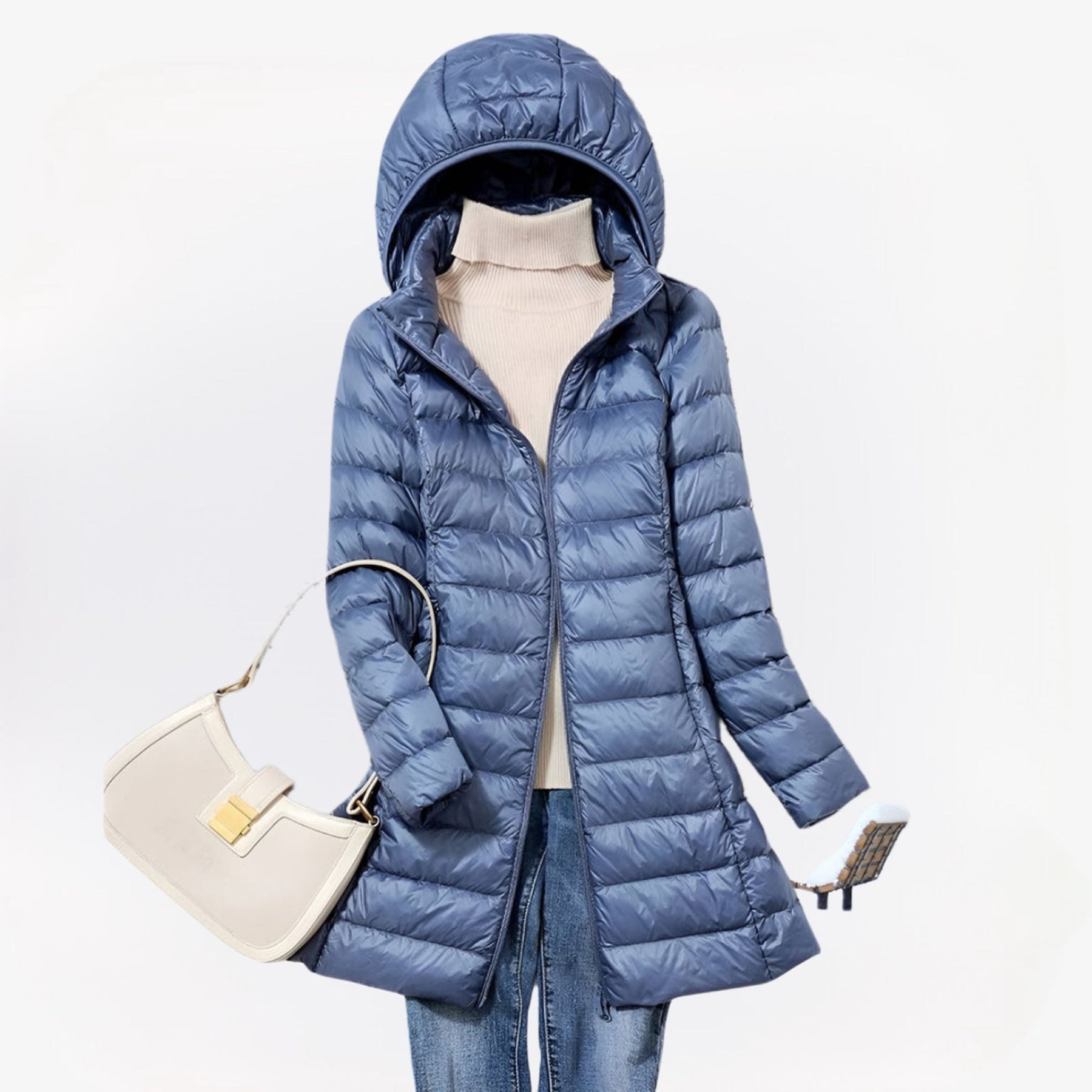 Cecilia | Cappotto lungo e imbottito con cappuccio integrato.